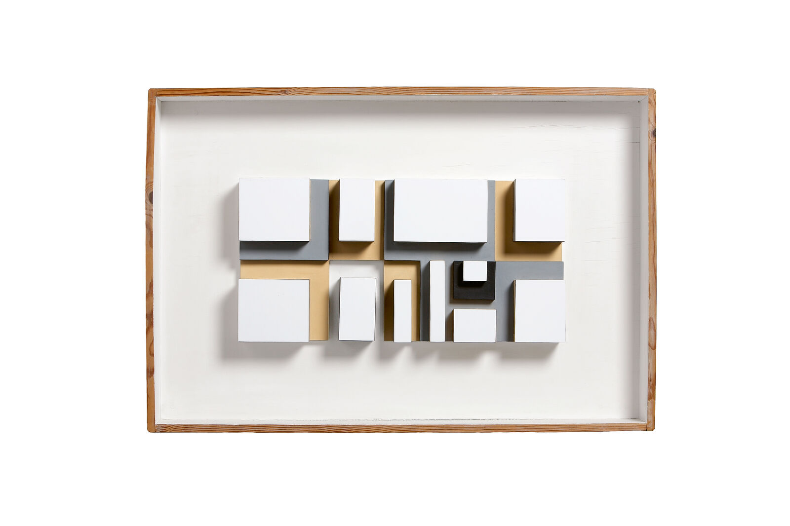 Zu einem beliebten Versuchsfeld der britischen Konstruktivisten wurde das Relief aus natürlichen oder industriell gefertigten Materialien wie Plexiglas und Aluminium. Auch Mary Martin erprobte ihre Abstraktion seit den frühen 1950er Jahren in Flachreliefs.