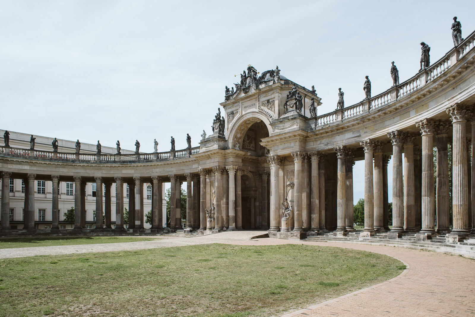 Communs with colonnades, Potsdam