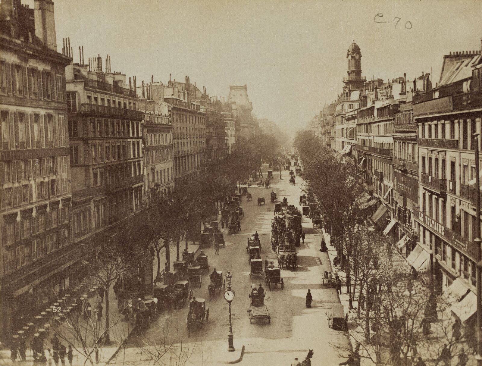Resultate der „Hausmannisierung“: Die großen Pariser Boulevards waren erst im Zuge eines gewaltigen Stadtumbaus im 19. Jahrhundert entstanden.