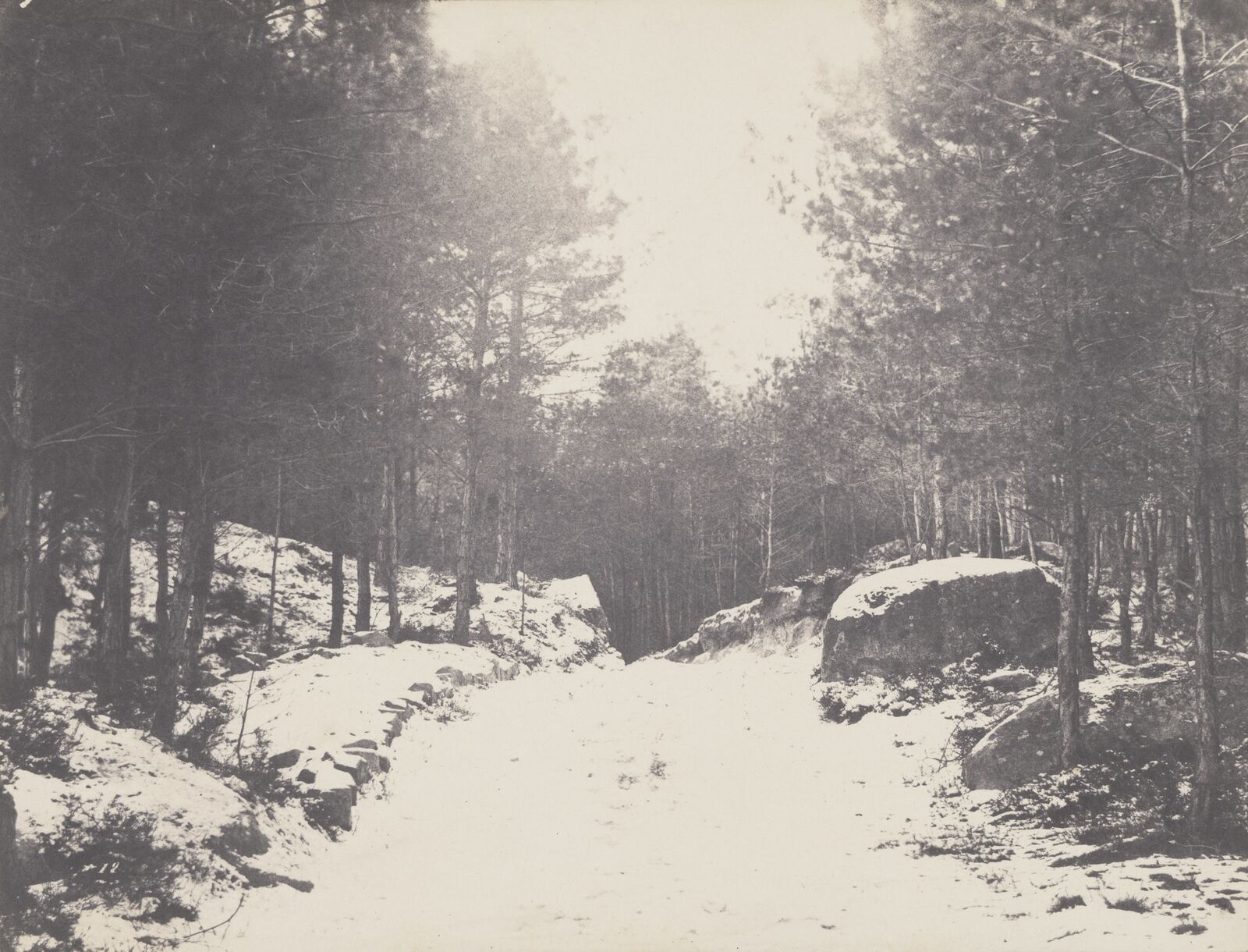  Die vertraute Szenerie im Wald von Fontainebleau, verändert durch Schnee: Eugène&nbsp;Cuvelier hielt auch dies fest. 
