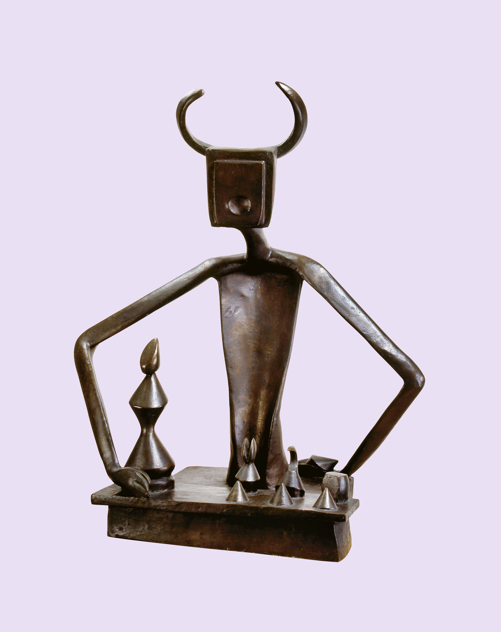 Ernsts 1944 entstandene Skulptur Der König, der mit der Königin spielt kann als ein symbolisches Selbstportrait gedeutet werden, in dem Max Ernst mit Dorothea Tanning als seiner alchemistischen Königin „spielt“. Dem Motiv wohnen auch erotische und sexuelle Konnotationen inne.